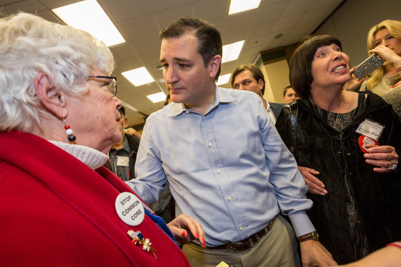 Illustration for article titled Why Don't Ted Cruz's Clothes Fit Him?